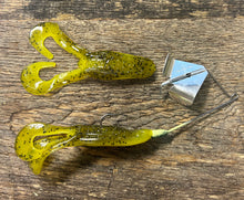 Fishing Complete Buzzbait with Case Buzzin Frog