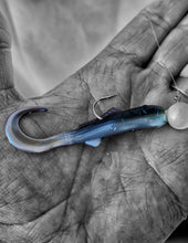 Case Large Curl Tail Minnow
