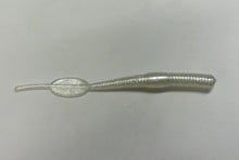 Case Floating Lil Pintail Worm 4-1/2"